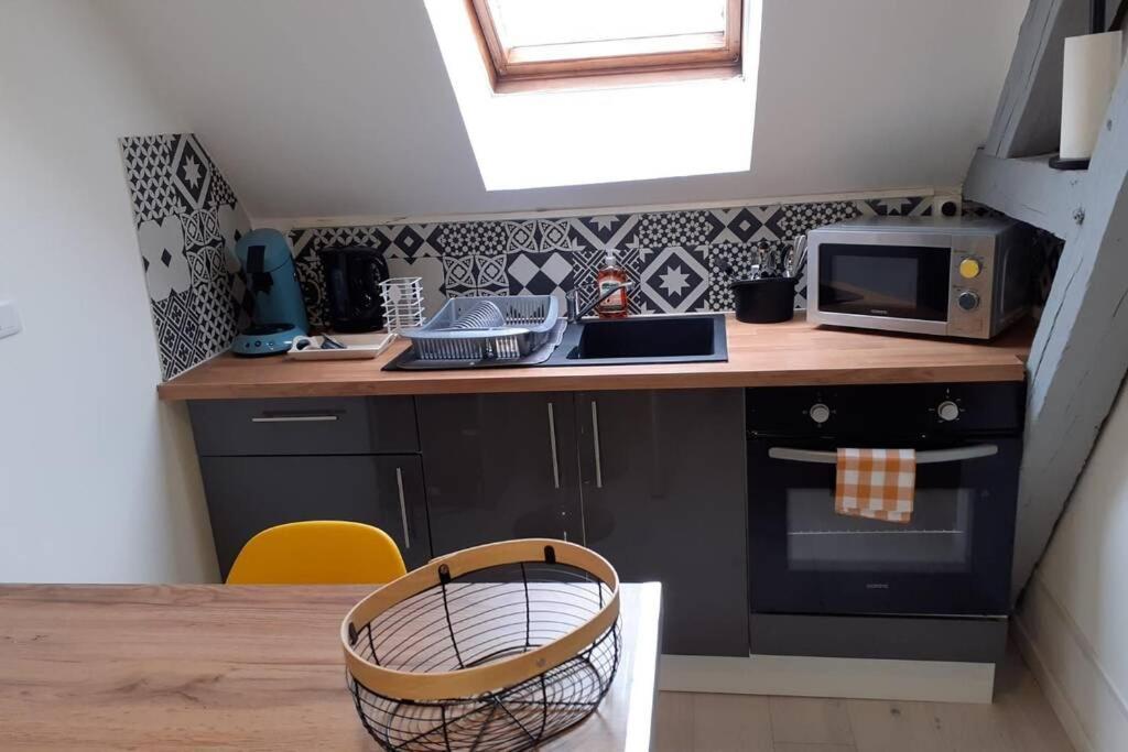 Au Petit Marcade Apartment Abbeville Bagian luar foto